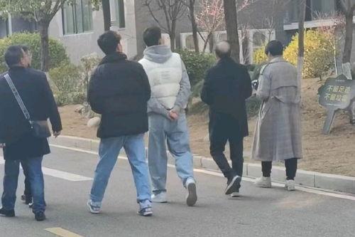 文安吃瓜事件网红,网红引发的网络狂欢与反思  第1张